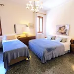 Life דירה ונציה