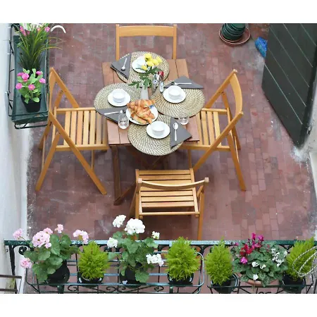 Life Apartman *